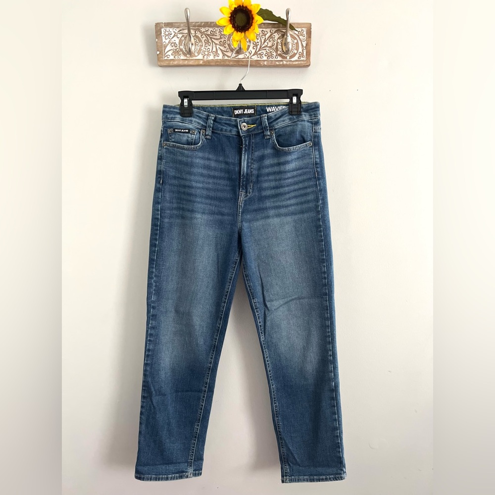 DKNY WOMEN’S WAVERLY STRAIGHT JEANS-SIZE 8-MEDIUM WASH